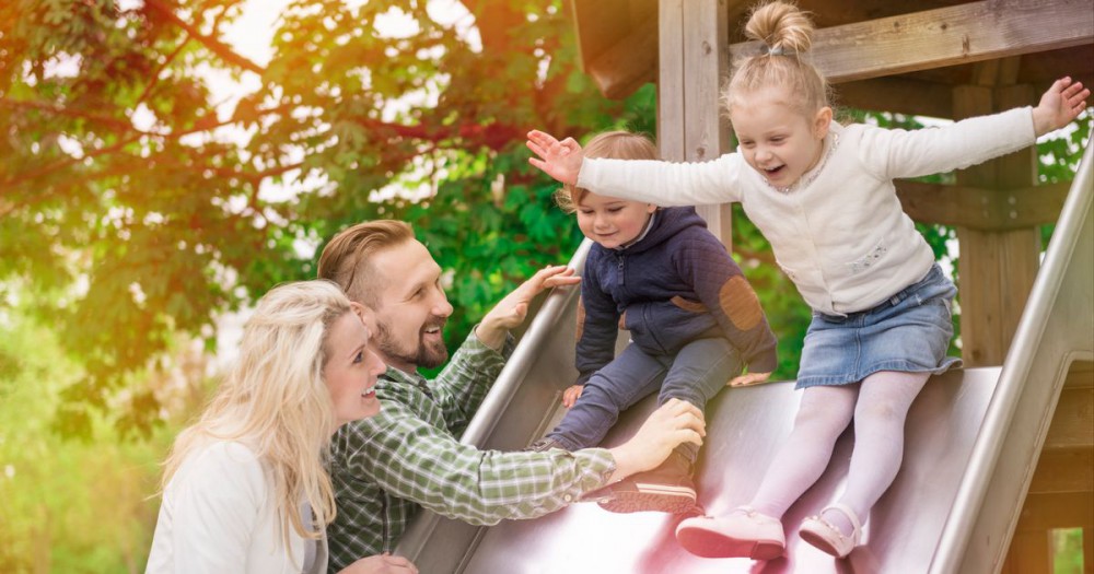 New-research-shows-you-shouldnt-go-down-a-slide-with-your-child