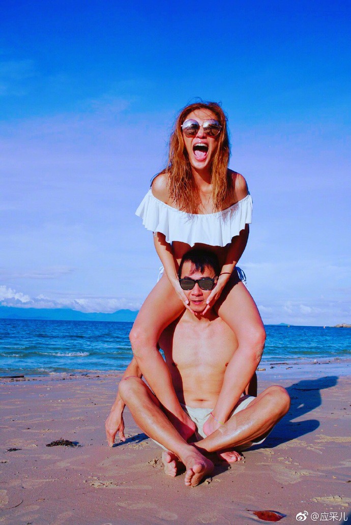 4ab6c391gy1flmbbpt2vjj20u018wqck