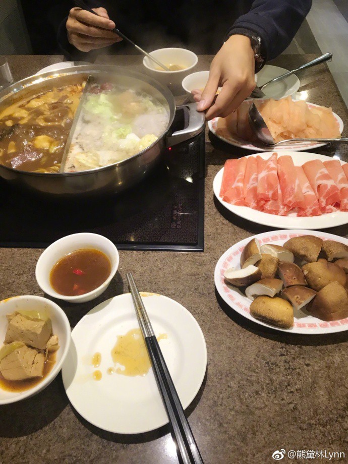 66afe62bgy1flz5fnehgqj215o1jk19m