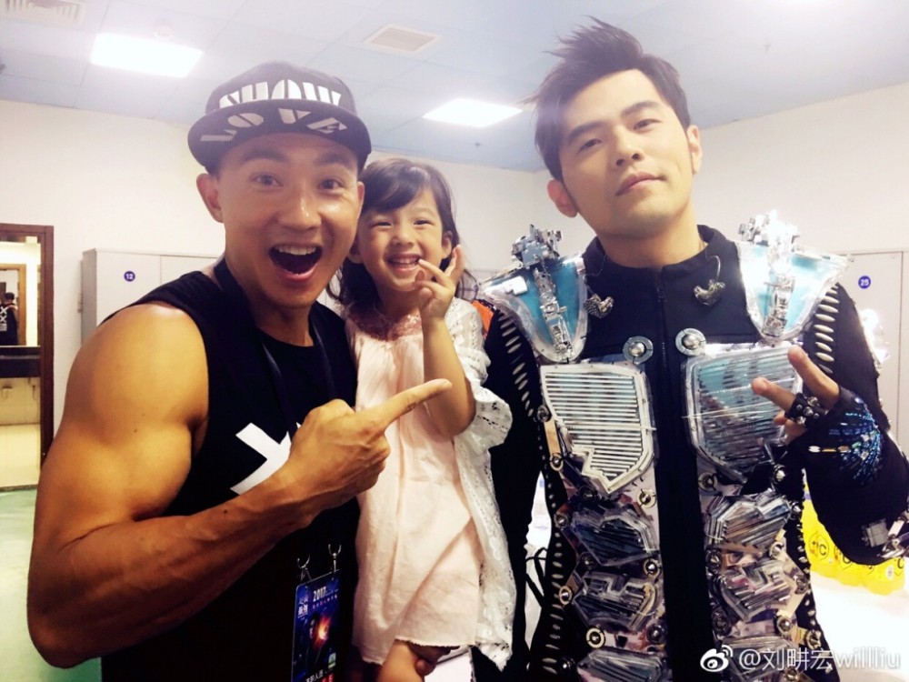 695ec79cly1fiwas687ypj20yi0pwqbu