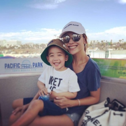 ae242350ly1flyx50dlj6j20jg0jg403