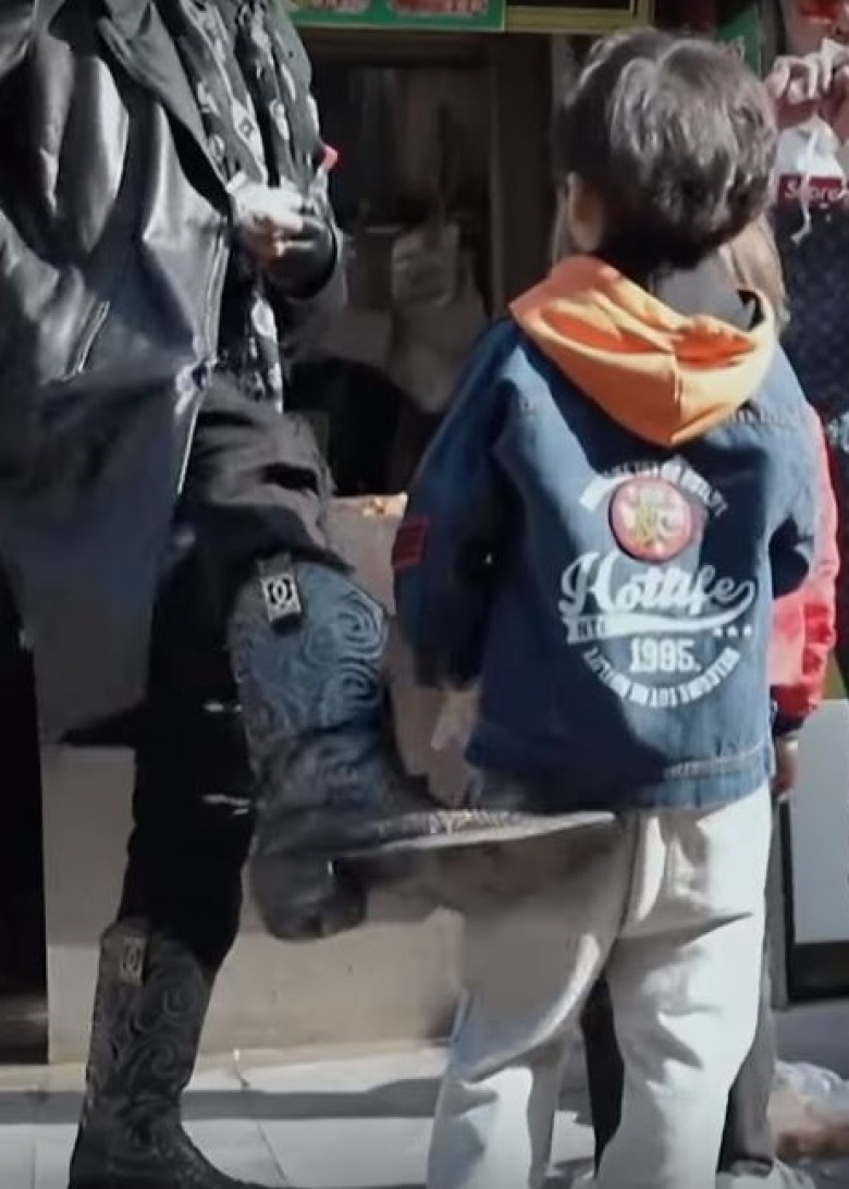 bkn-20171123034955051-1123_00862_001_06b