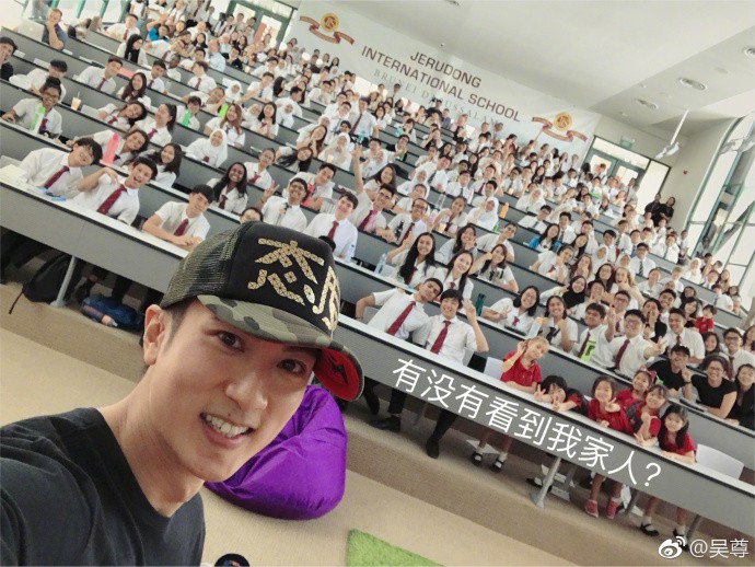 e7395209gy1flz5lv18o6j21hc1421kz