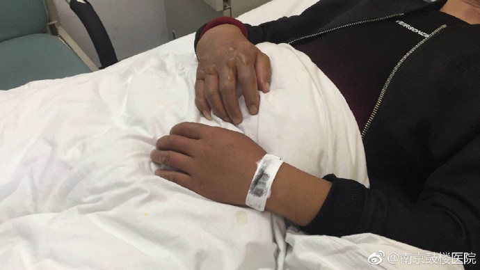 c04b04a8gy1flxraqonu3j21h90tz7n1