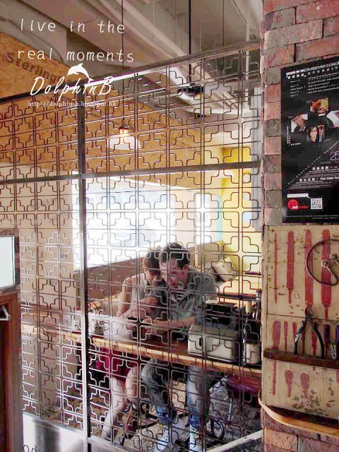 10815716_10205593336381215_260839075_n_副本