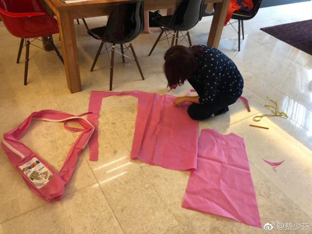 4c0aec55gy1fngzyufgfqj20zk0qoah7