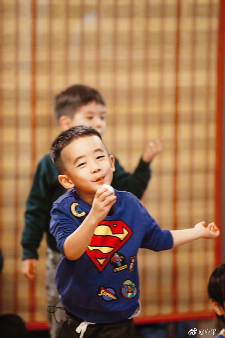 4ab6c391gy1fjxxcrnvn0j20ku0v90we