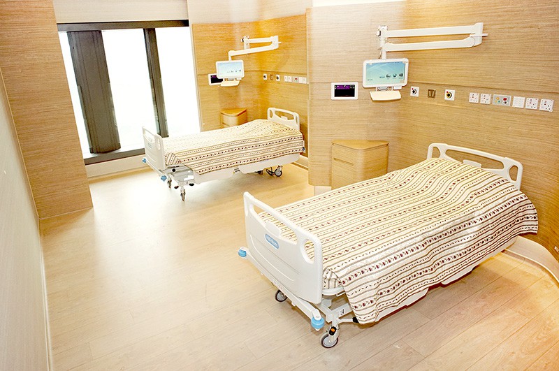 88c39-Small_19F_Semi-Private-Room