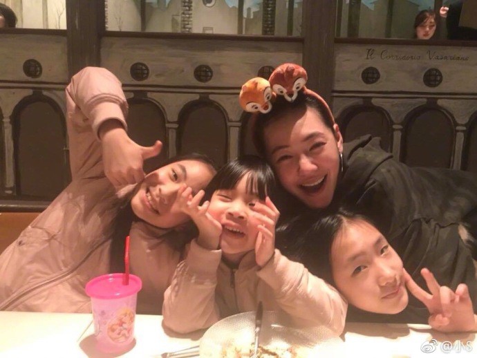 6592c2e0gy1fq20kktattj20qo0k0di9