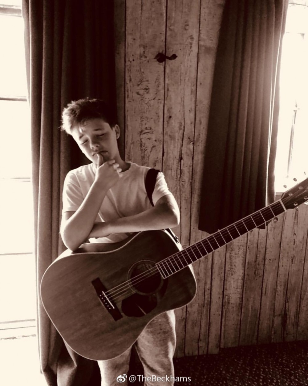 cbead852gy1fqty9wcfwxj20u011iq7t