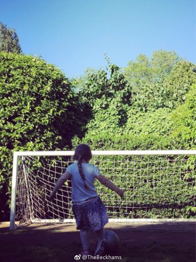 cbead852gy1fr8qgwpb8bj20yi1a0qff