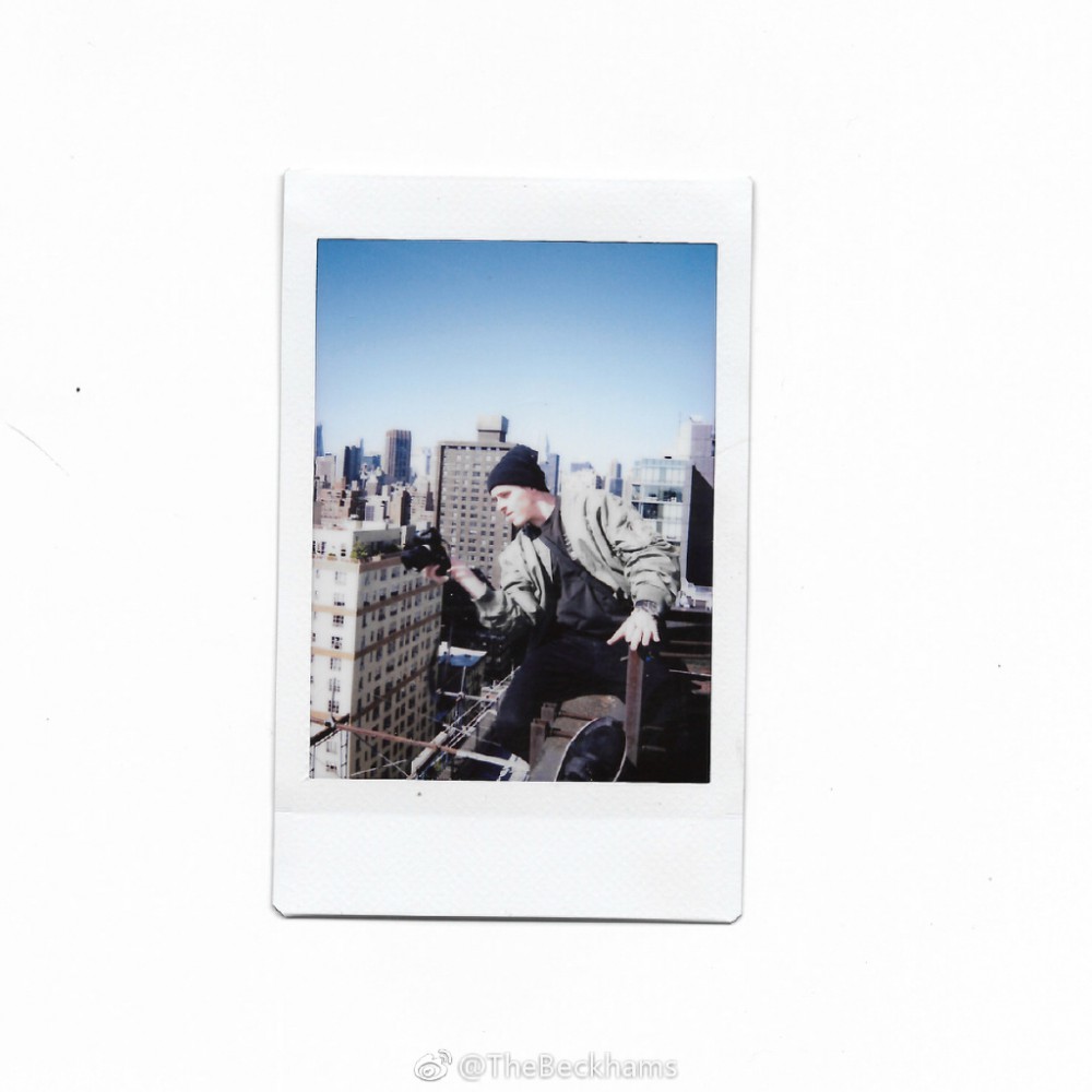 cbead852gy1frfd3hdbyxj20yi0yi4kh