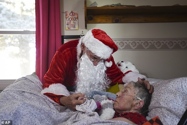 7555918-6504343-image-a-22_1545115007138