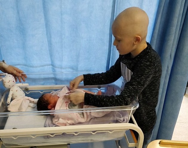 480E88A100000578-0-image-m-10_1515761823812