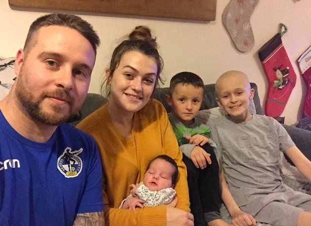 480E88A900000578-5262843-image-a-20_1515762561071