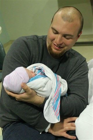 man_announces_birth_death_today_170518_06_f1c33dcef07f2306a53782d739257a8c.fit-320w