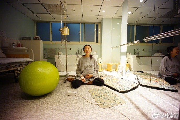 4df12e06gy1g01bms34u2j218w0u0nea