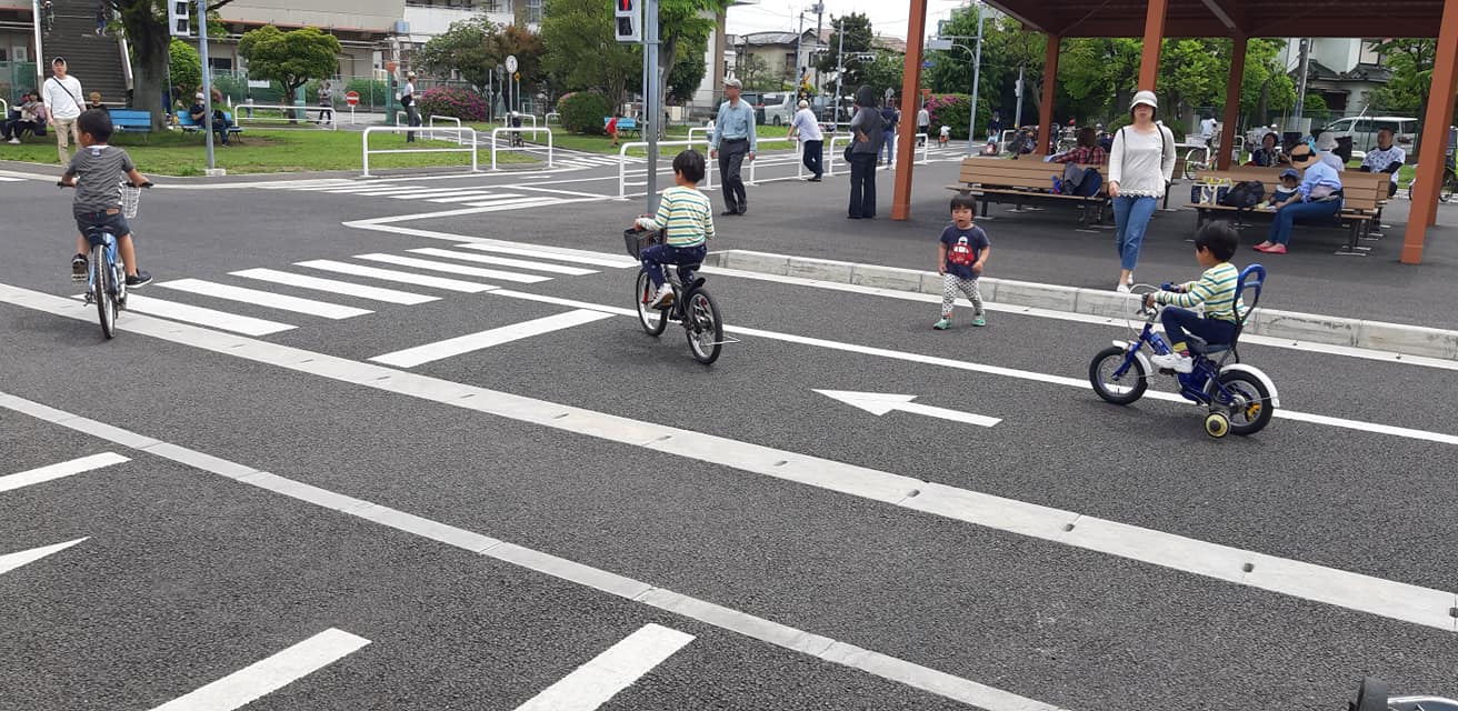 市川市東菅兒童交通公園模擬道路學習交通安全 Mamidaily 親子日常