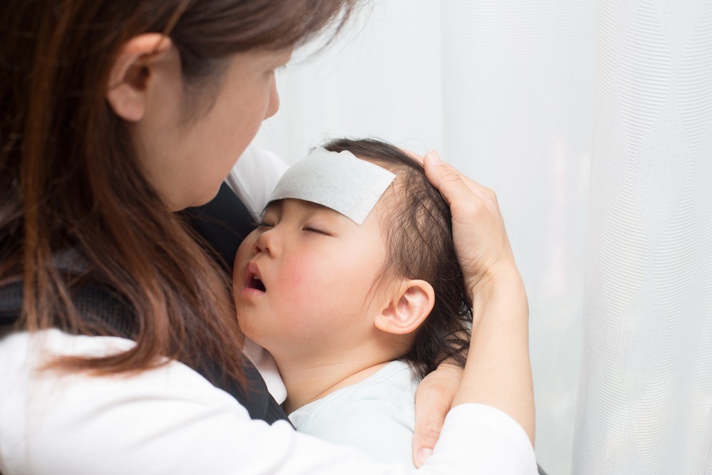 如發燒超過40℃(104℉),或有併發徵狀出現,則必須盡早求醫。