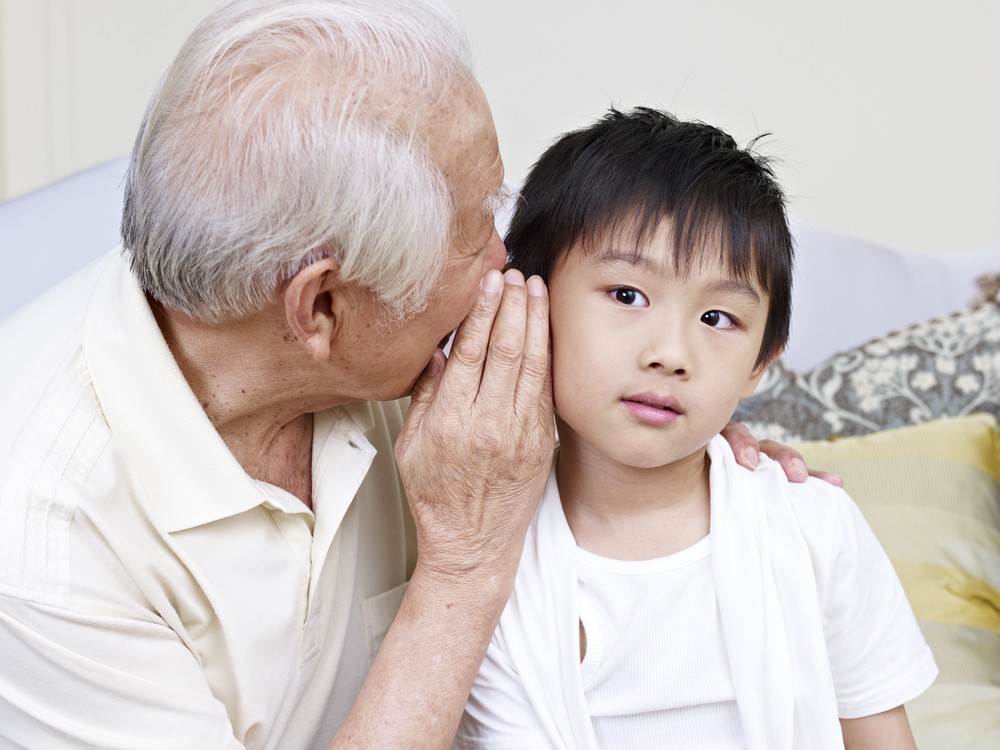祖父母與孫兒的感情日益深厚。