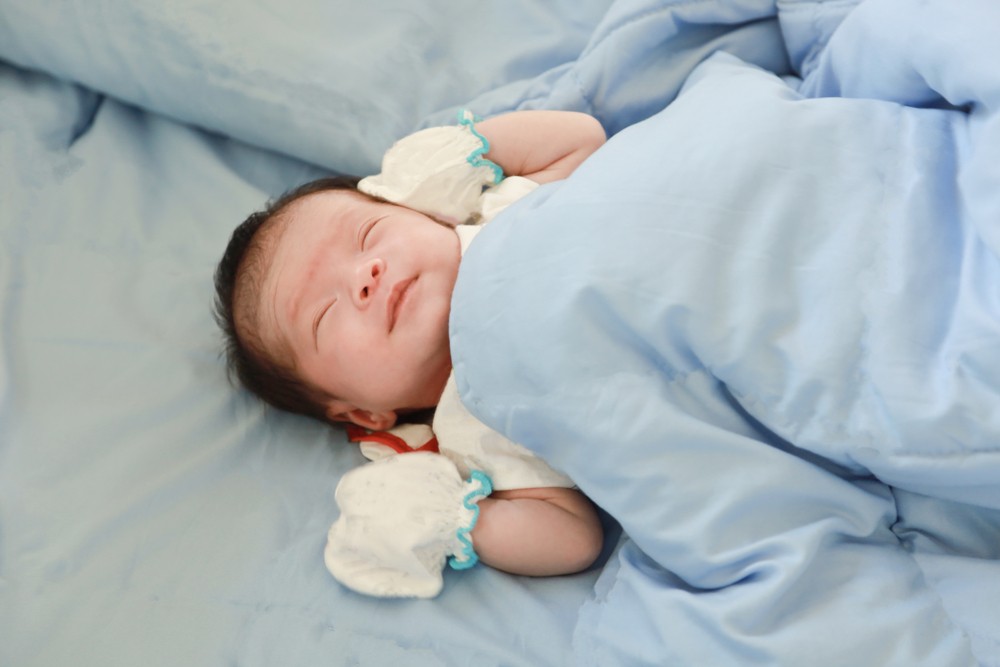 家長要留意寶寶是否穿着過多衣服