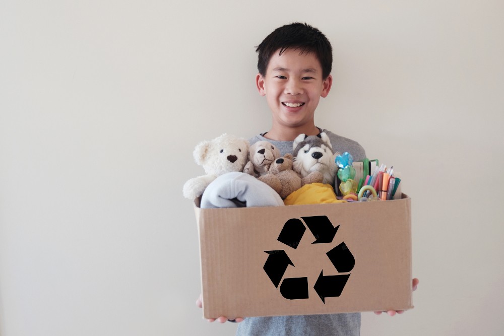 事主認為，送二手東西前應先問問人家是否想接受