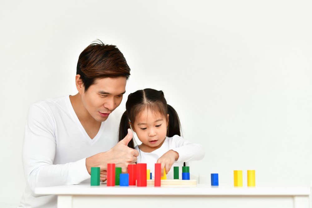 家長盡量讓小朋友跟着自己的想法去做