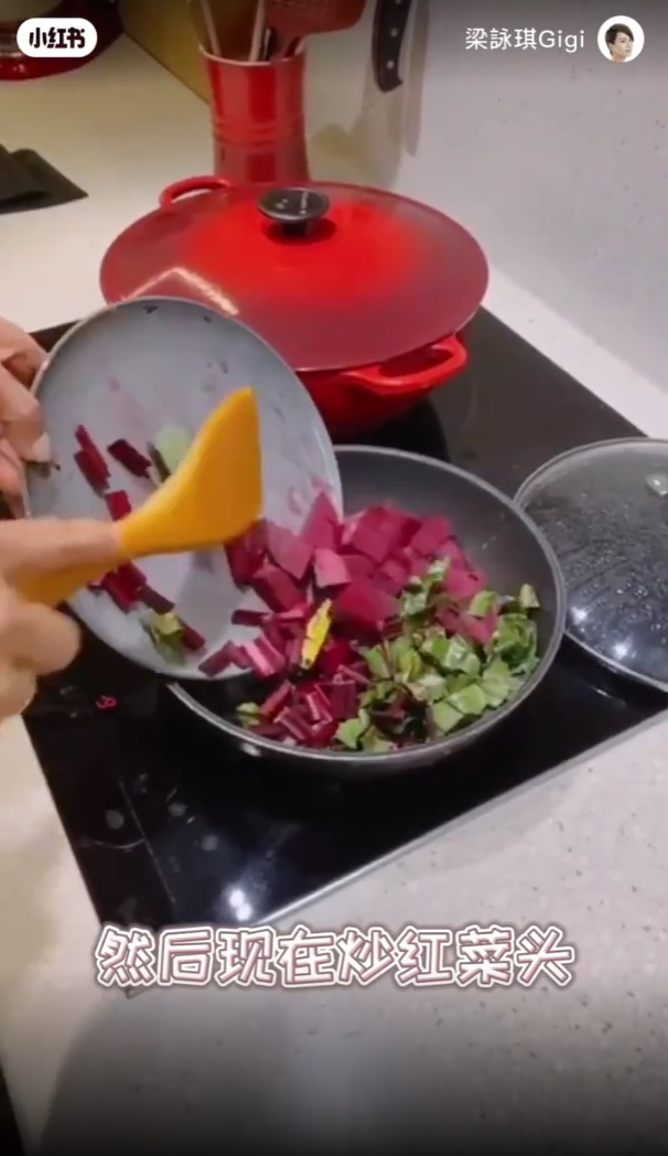 梁詠琪小紅書分享烹調紅菜頭湯步驟