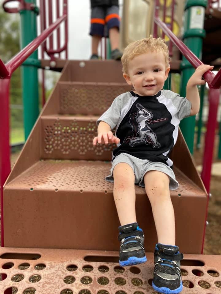 男童因誤吞鈕扣電池而葬命