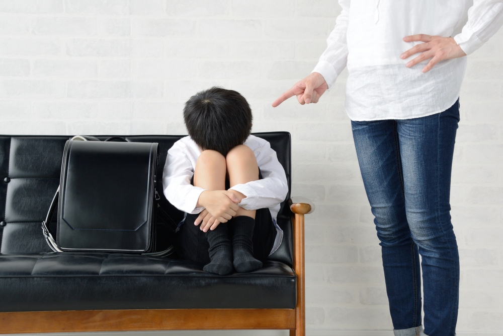 管教兒女始終是父母二人的責任，當情緒達臨界點，不妨交由隊友接手。