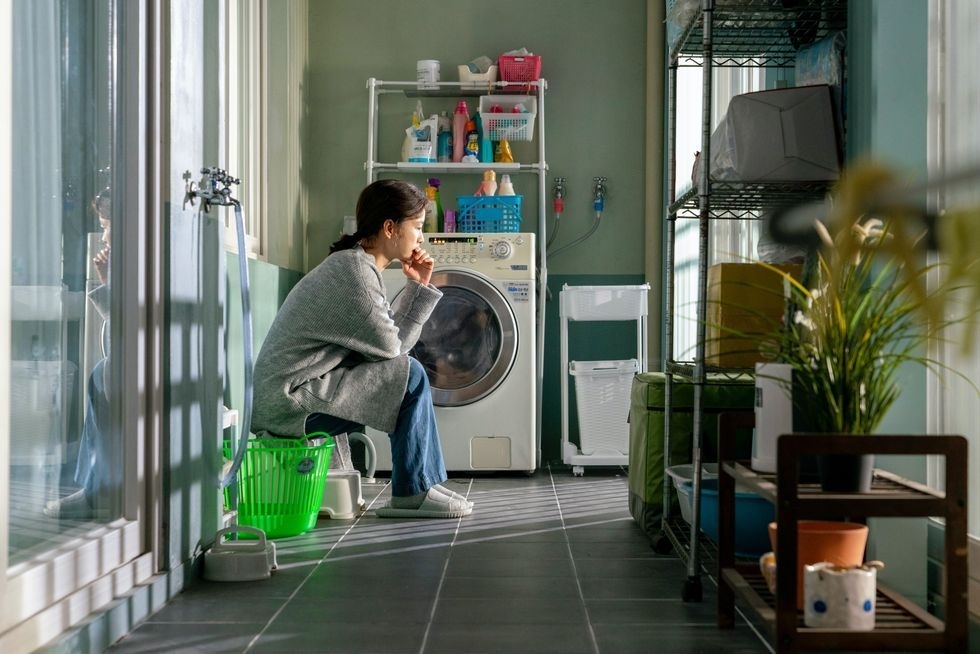 「athome」公司綜合調查結果，建議奶奶與新抱之間最合適的安全距離應為69.8公里。