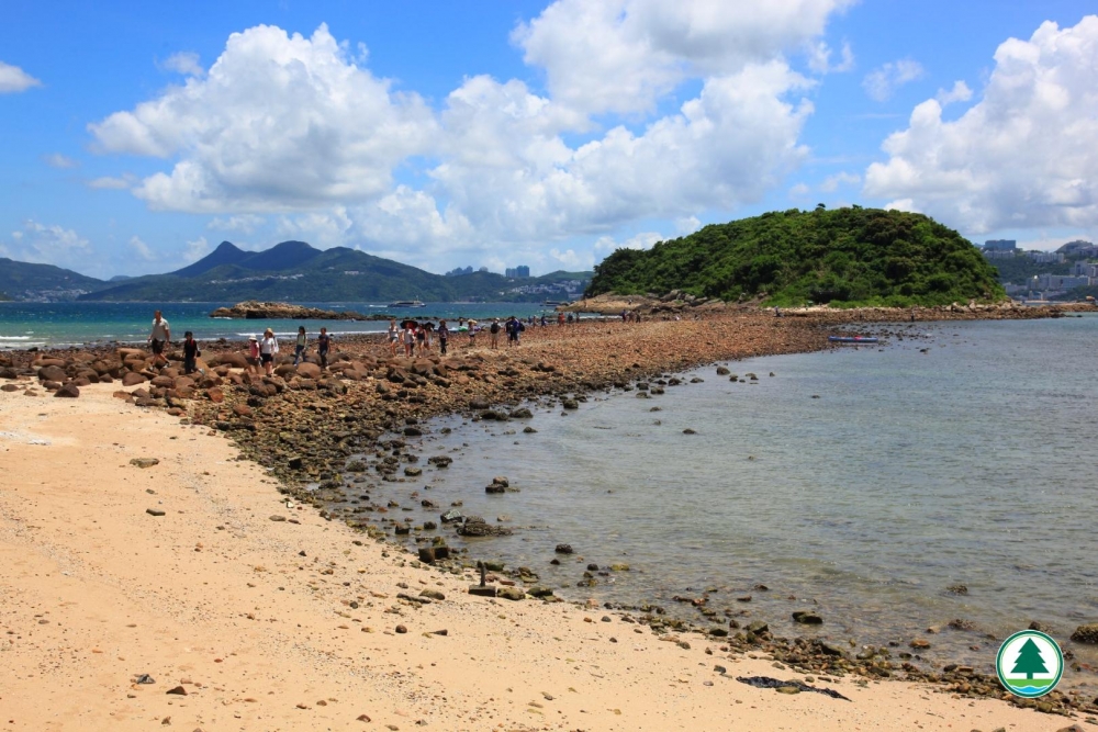 橋咀洲地質步道能觀賞各種岩石