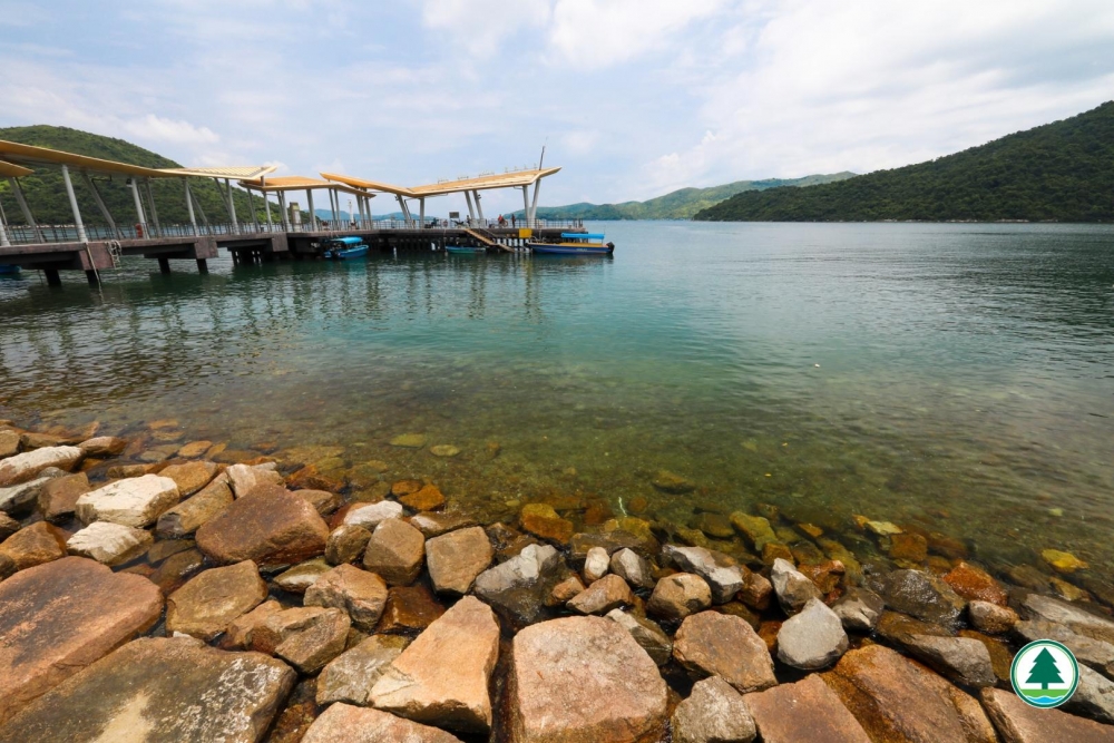 黃石家樂徑位於西貢區