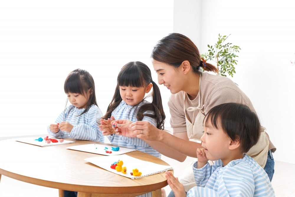N班比起Playgroup更為正式,與幼稚園的「上學」模式無太大區別