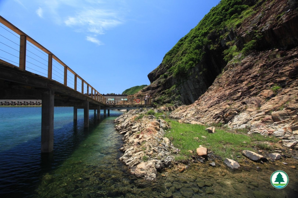 萬宜水庫東壩海蝕洞長廊