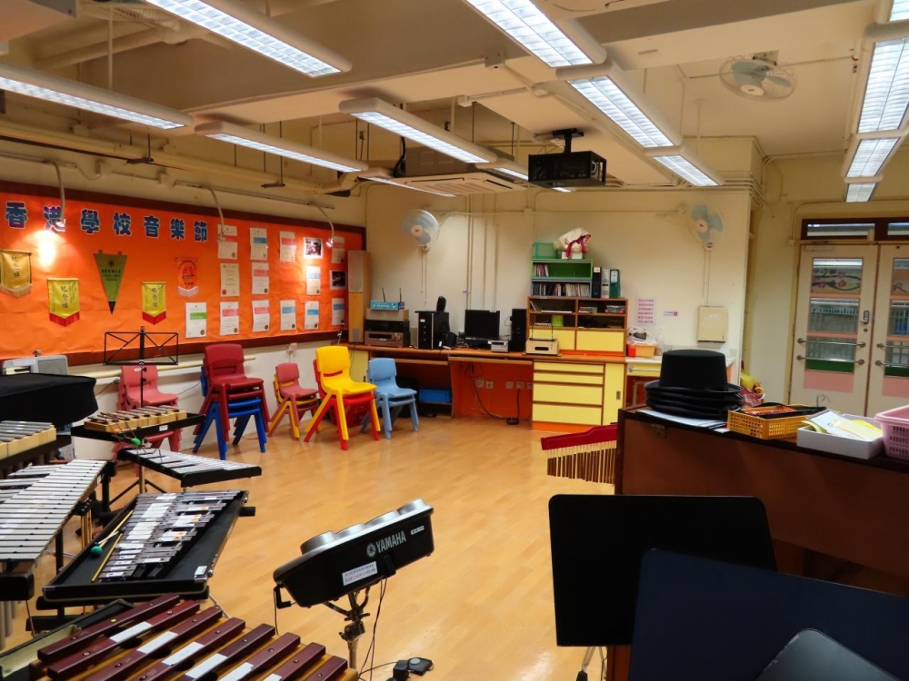 香港耀能協會羅怡基紀念學校位於沙田區，是一所肢體傷殘兒童學校。