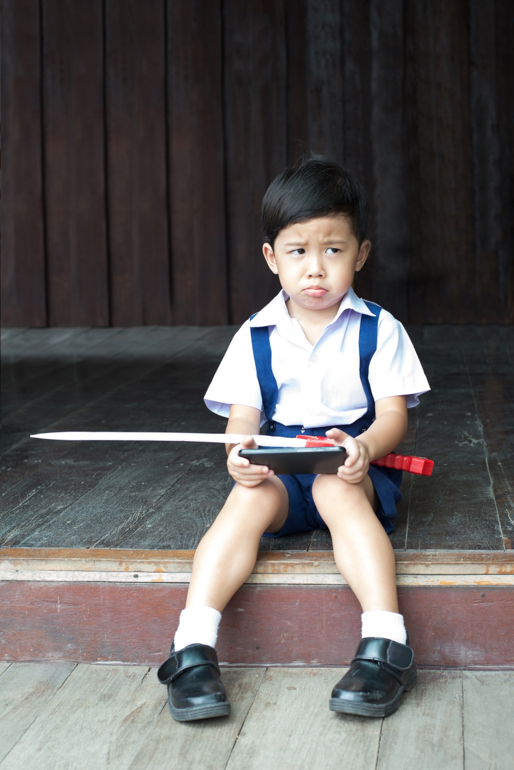港媽指由於校車費用加價，所以丈夫遲遲未決定好應否讓兒子乘搭校車