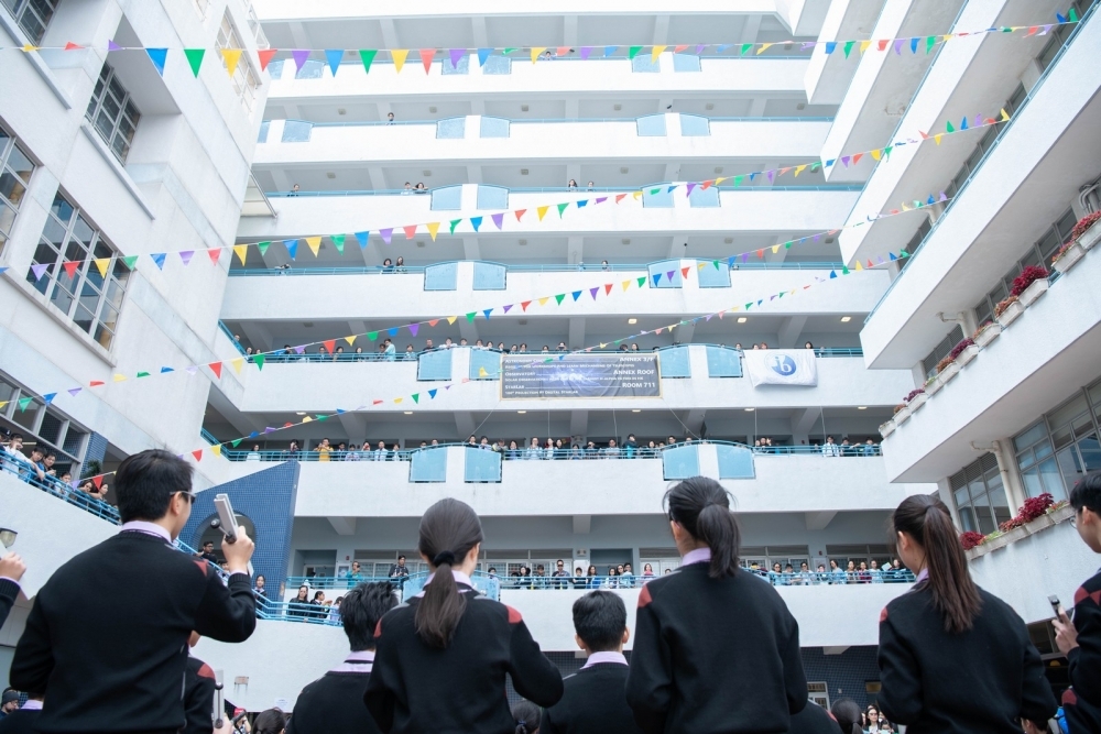 保良局顏寶鈴書院鼓勵學生為精英運動員提供多元化學習支援。