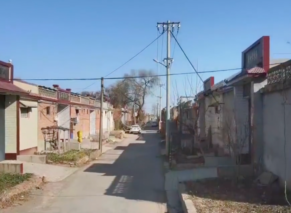 因為自己姓氏特殊，格外對自己嚴格