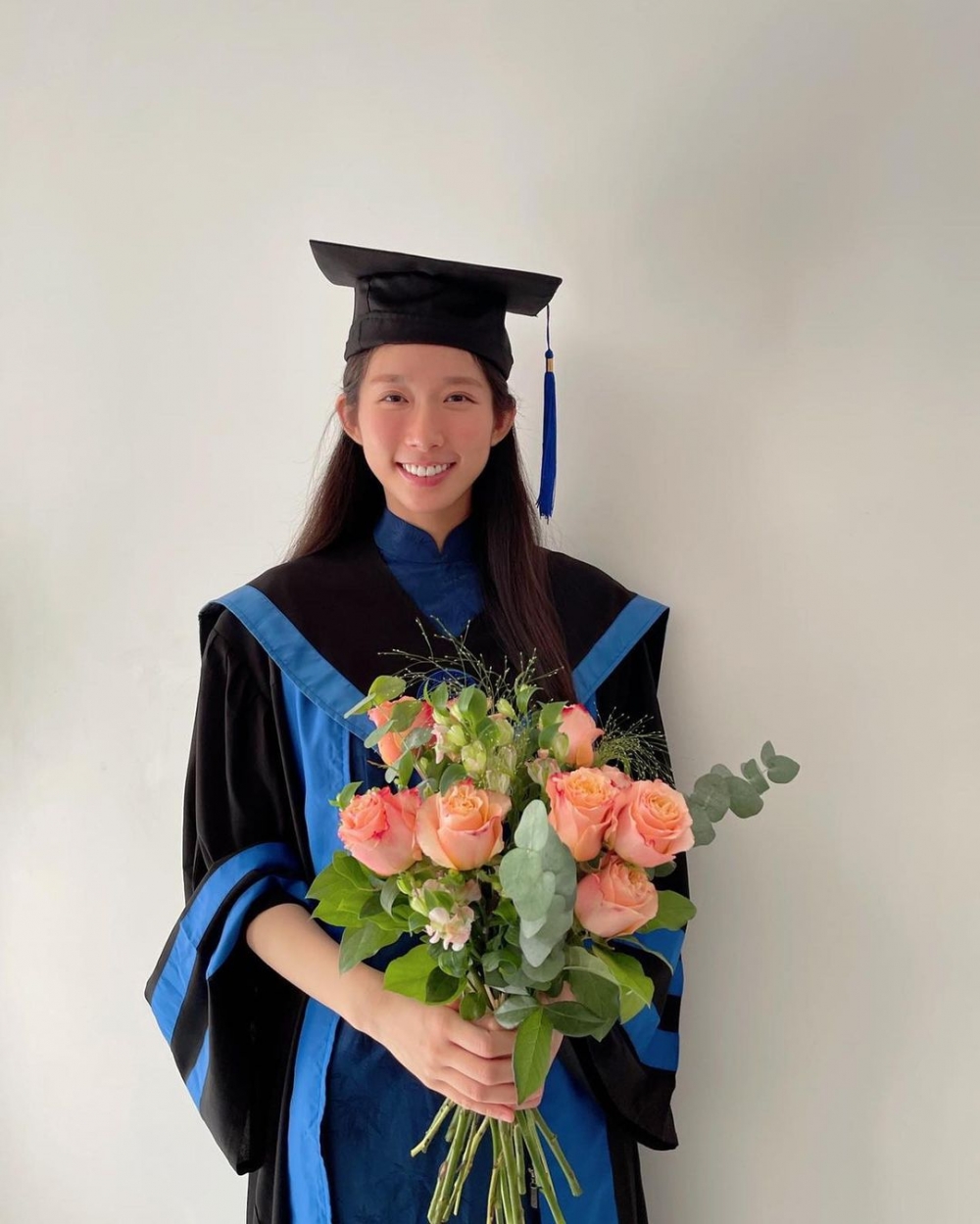 江旻憓2021年於中國人民大學修讀中國法律碩士畢業。
