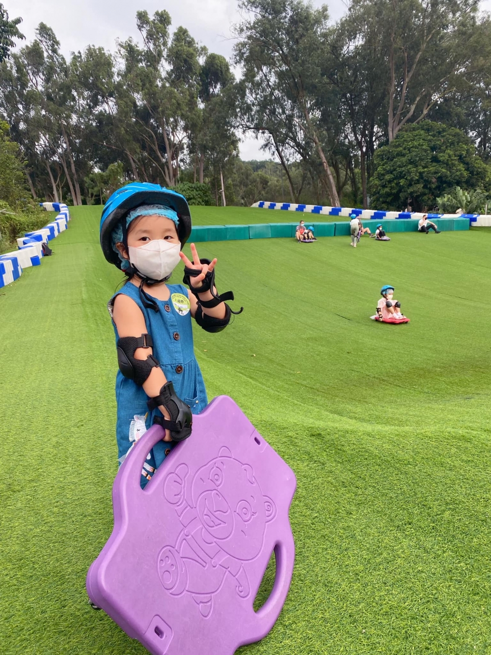 大棠有機生態園滑草梯。