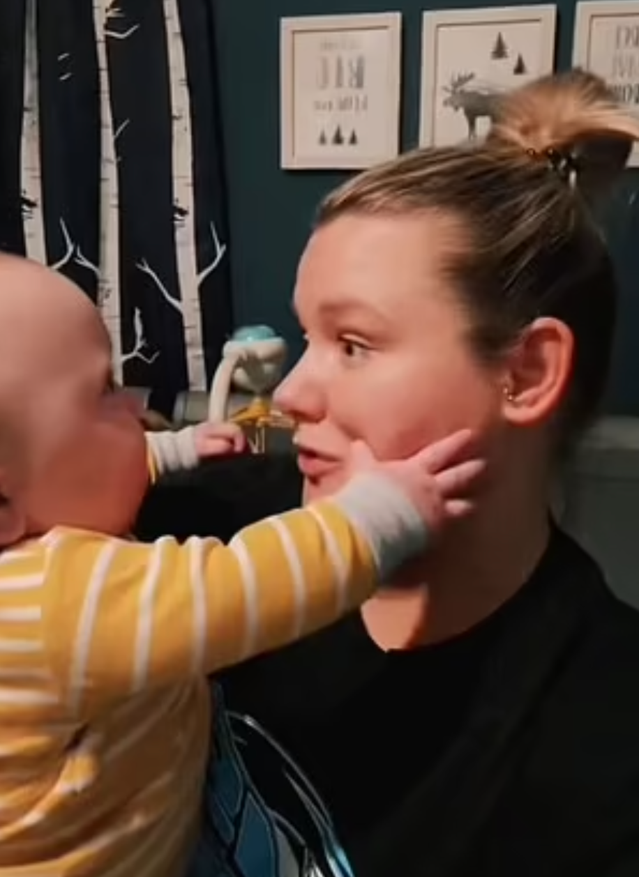 美國兒科學會的專家建議嬰幼兒應該分床瞓，避免出現窒息或嬰兒猝死綜合症等情況。