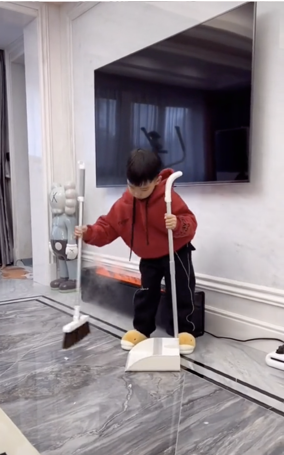 會自動自發掃地。