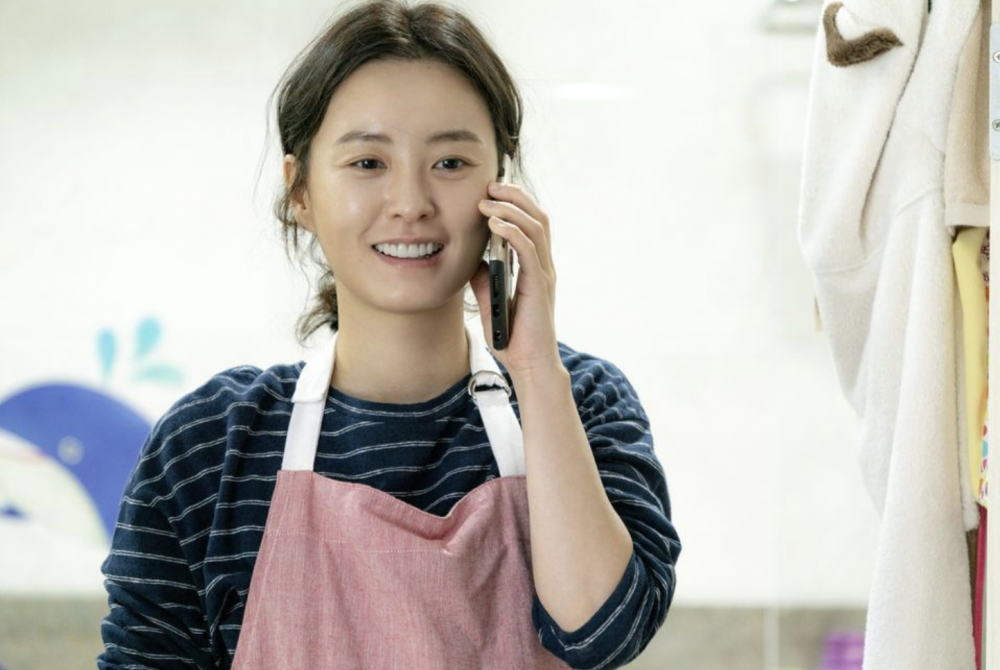 媽媽常常忘記怎麼微笑,愈活愈不快樂、愈活愈懷疑人生。