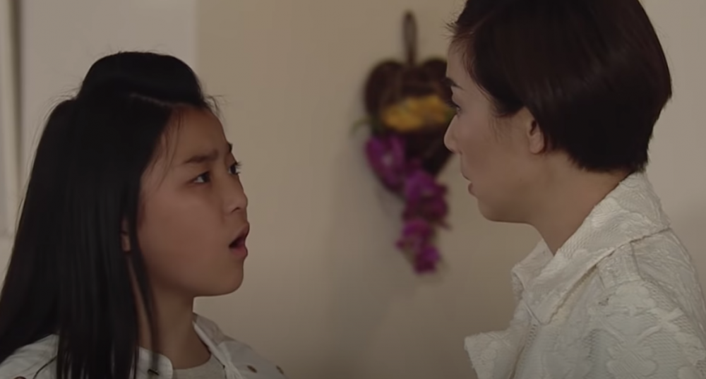 媽媽懷疑女兒找籍口不做功課，所以沒有理會她。