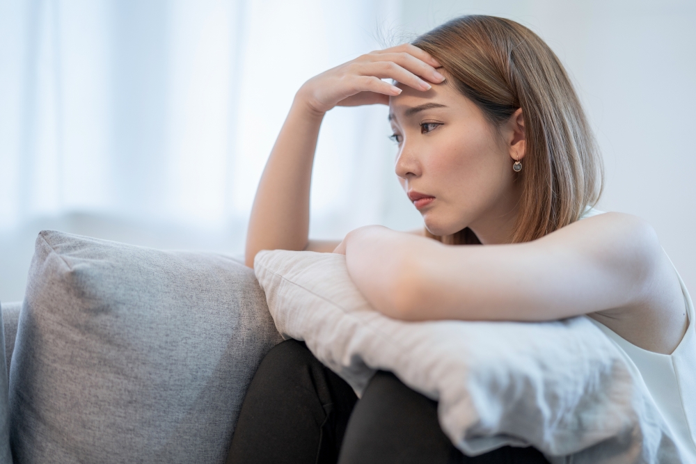 人妻更發現丈夫與女性朋友有曖昧。