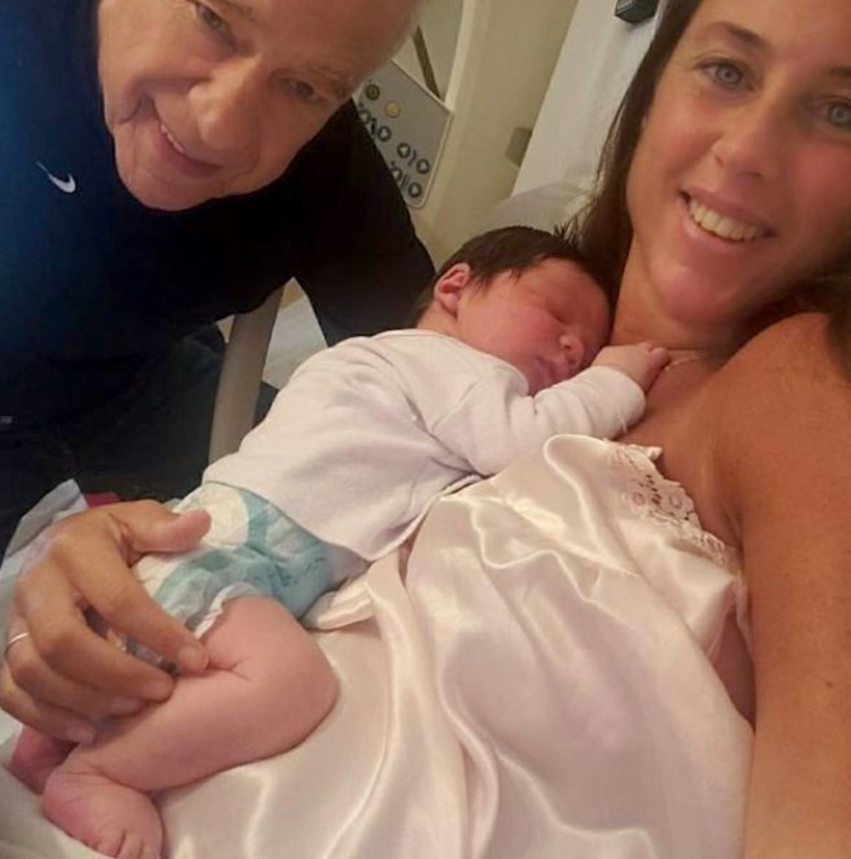 現年83歲的退休醫生迎娶比自己小48歲的嬌妻，還順利誕下一子。