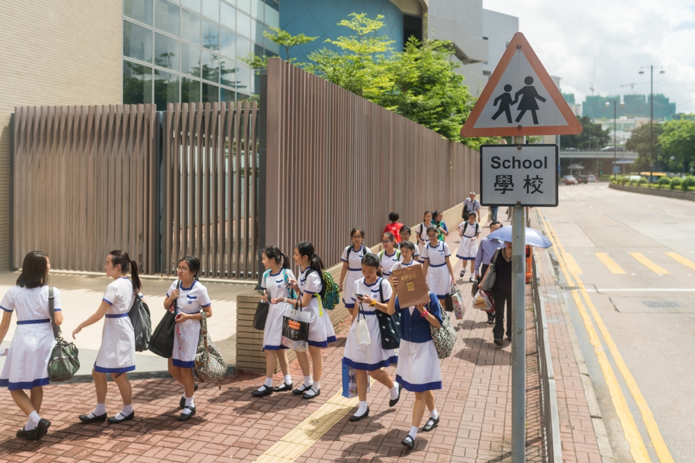 家長需要確保子女參加中一入學前香港學科測驗。