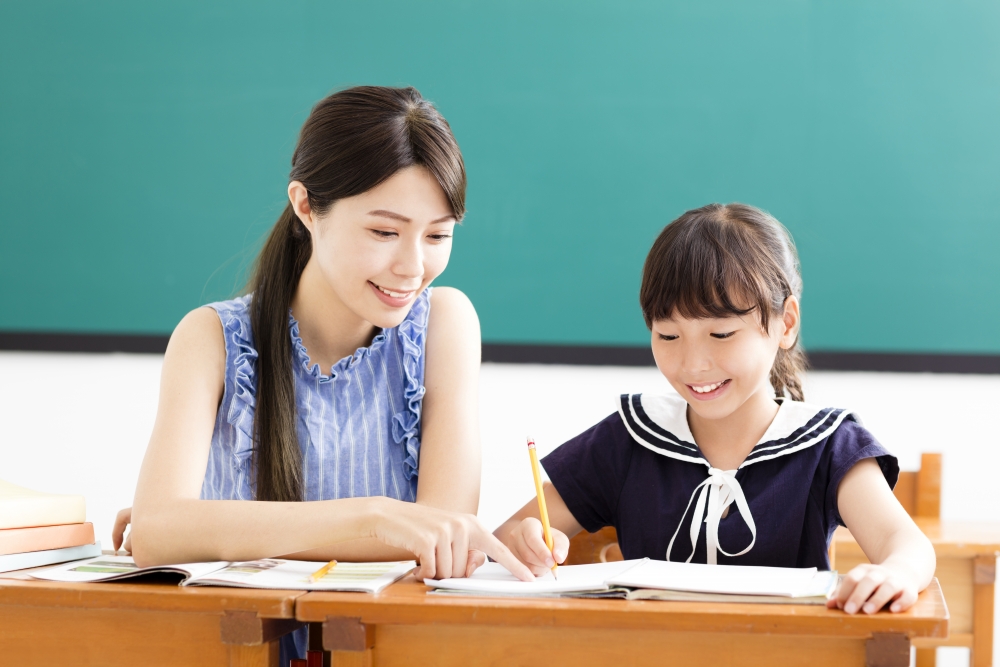 老師非保母,有本身的專業資格,版主生氣也絕不出奇。