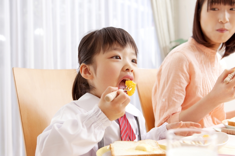 補習老師要求補貼時薪,遭媽媽反問:「陪佢食飯都收錢?」